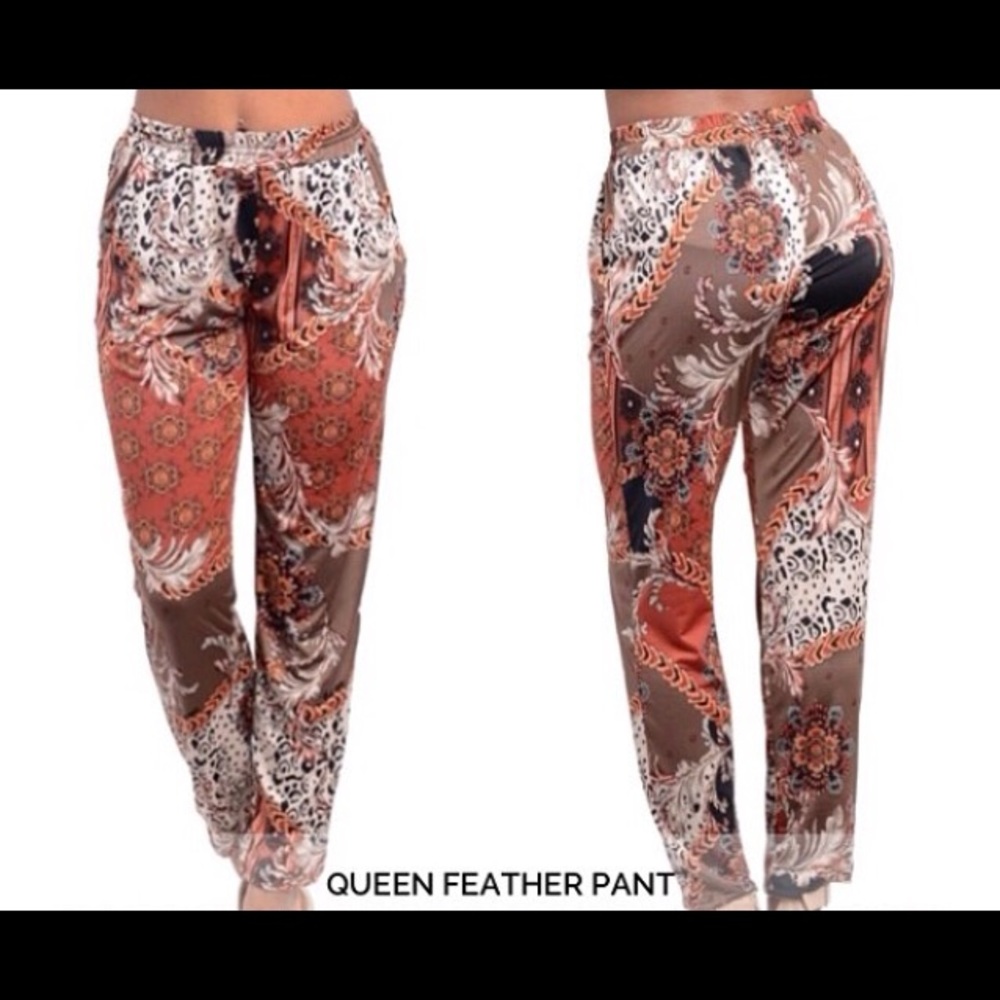 NWOT* Queen Feather Pant